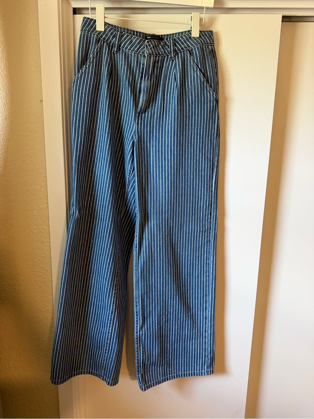 Women’s Pinstripe Wide-Leg Jeans